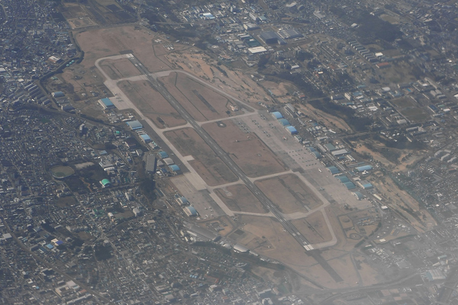 Atsugi_air_base.jpg