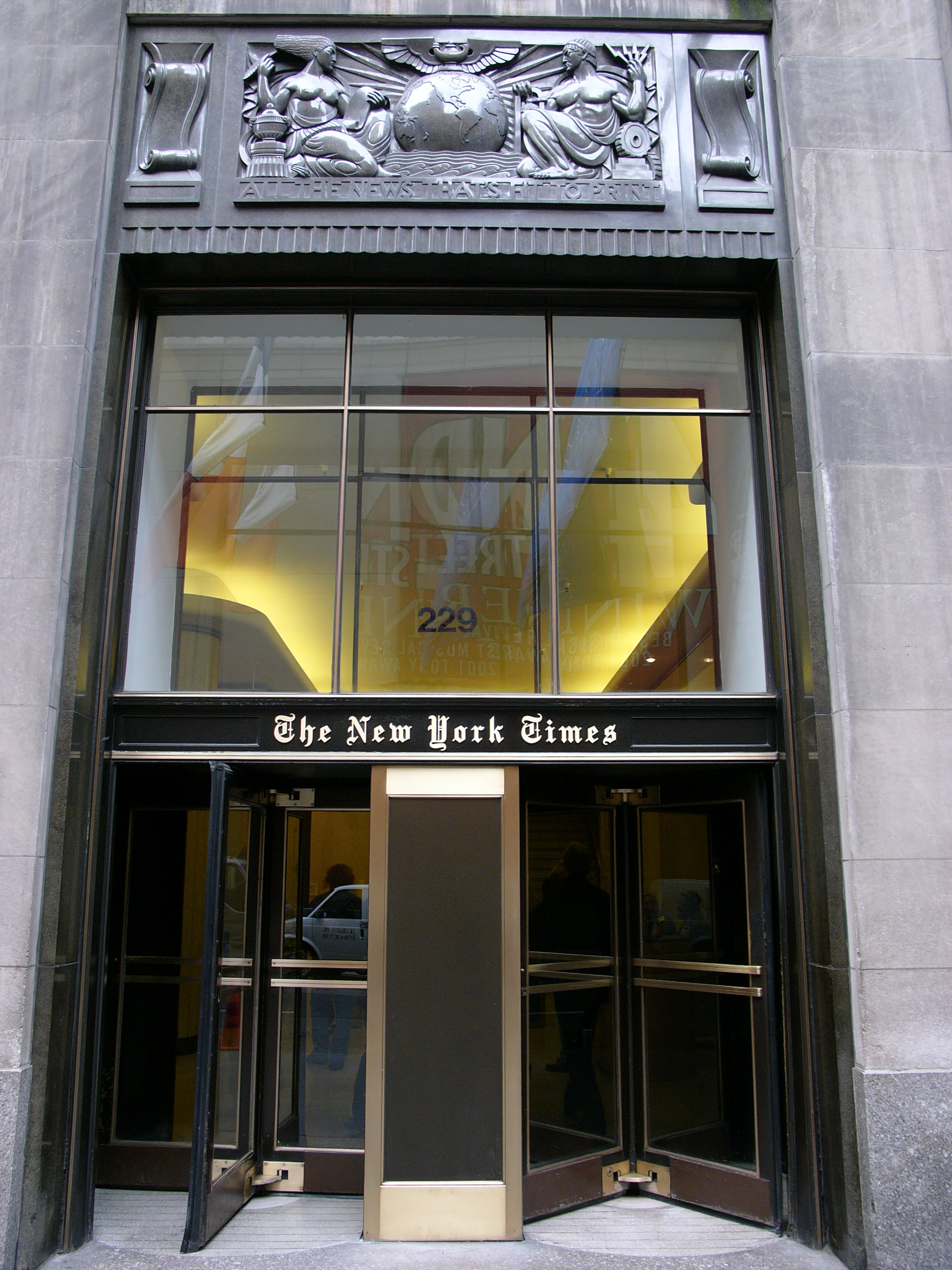 The_new_york_times_building_in_new_york_city.jpg